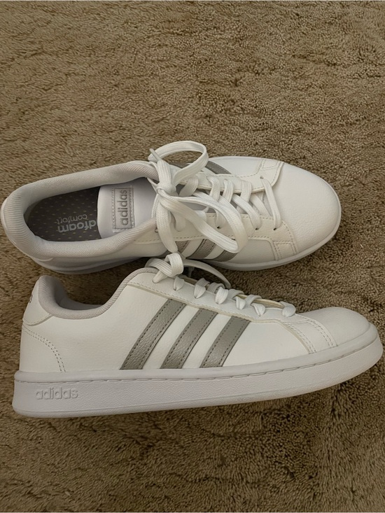 adidas Shoes - NEW Adidas White Sneakers with Silver Stripes